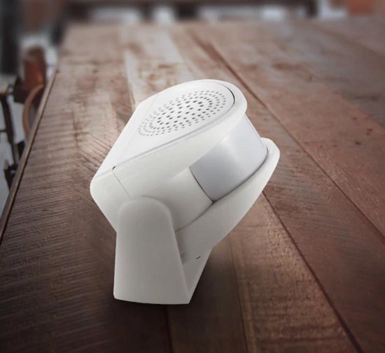 Witte WiseGoods winkelbel met een ronde speaker aan de bovenkant en een bewegingssensor