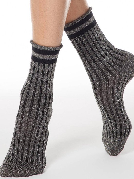 Glitter sokken-in-hakken, gestreept, zwart-zilver, maat 36-39. |