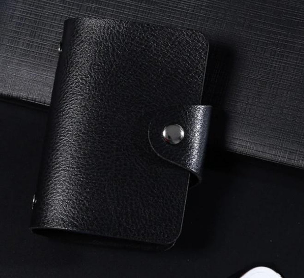 Figuretta RFID Card Protector – Creditcardhouder - Portemonnee met papiergeldvak – LEDER ZWART Figuretta RFID Card Protector – Creditcardhouder - Portemonnee met papiergeldvak – LEDER ZWART