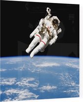 Bruce McCandless first spacewalk (ruimtevaart) - Foto op Plexiglas - 60 x 60 cm