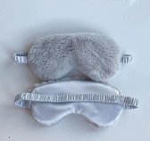 Slaapmasker pluche grijs zacht - Sleeping mask sleep mask grey soft pluche - Slaap masker - Vliegtuig accessoire - Reis accessoire - blindfold - reismasker - reis masker