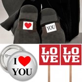 4-delige Valentijn set met schoenstickers, button en rozenblaadjes - valentijn - aanzoek - liefde - rozenblaadjes - button - schoensticker