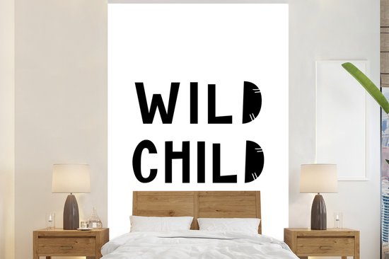 Illustration pour enfants avec une citation 'Enfant sauvage' sur fond blanc 180x280 cm
