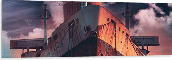 WallClassics - Dibond - Voorkant van Vrachtschip - 150x50 cm Foto op Aluminium (Wanddecoratie van metaal)