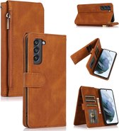 Casemania Hoesje Geschikt voor Samsung Galaxy S22 Plus Bruin - Luxe Portemonnee Book Case met Rits & Extra Vakken
