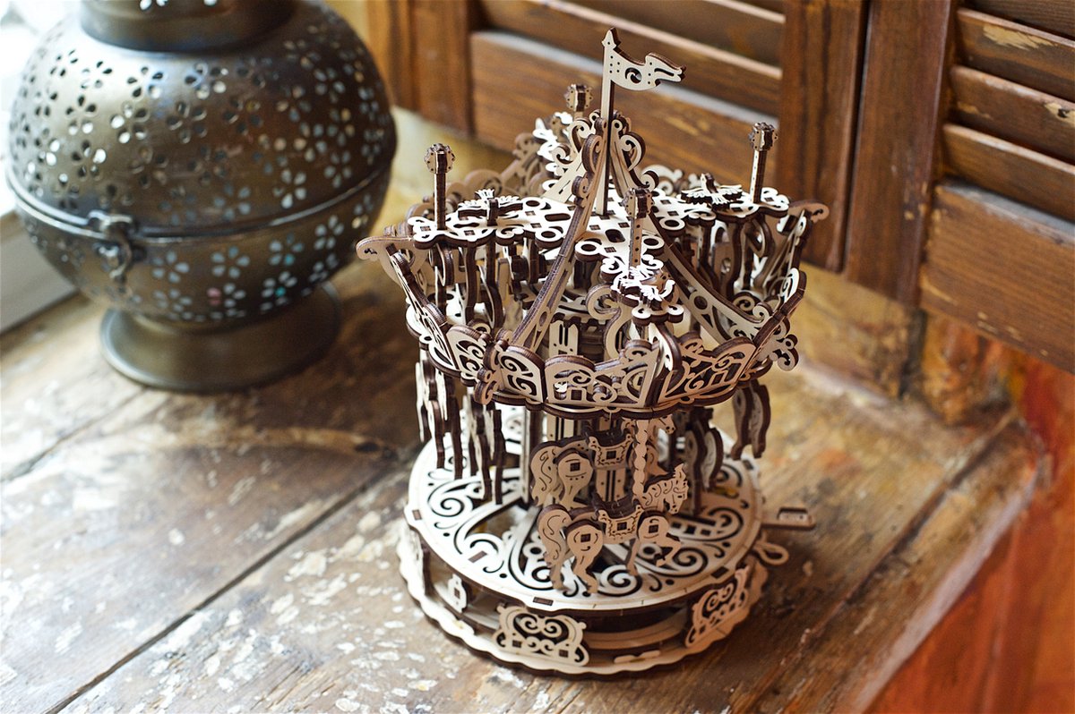 UGEARS Houten 3D Model - Carrousel — afbeelding 15