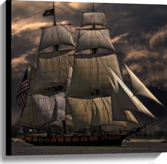 WallClassics - Canvas - Groot Oud Zeilschip met Donkere Wolken - 60x60 cm Foto op Canvas Schilderij (Wanddecoratie op Canvas)