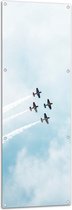 WallClassics - Tuinposter – Vier Zweefvliegtuigen met Witte Rook - 50x150 cm Foto op Tuinposter (wanddecoratie voor buiten en binnen)