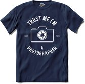 Trust me , I'm A Photographer | Fotografie - Camera - Photography - T-Shirt - Unisex - Navy Blue - Maat M