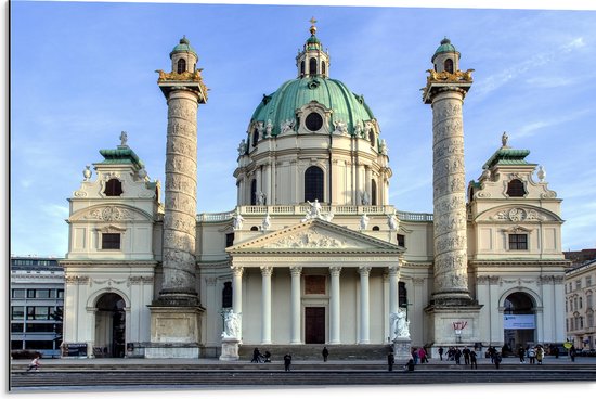 WallClassics - Dibond - Karlskirche Kerk in Oostenrijk - 75x50 cm Foto op Aluminium (Met Ophangsysteem)