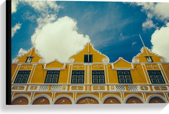 WallClassics - Canvas - Geel Gebouw - Curacao - 60x40 cm Foto op Canvas Schilderij (Wanddecoratie op Canvas)