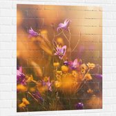 Muursticker - Paarse en Gele Bloemetjes in het Landschap - 75x100 cm Foto op Muursticker