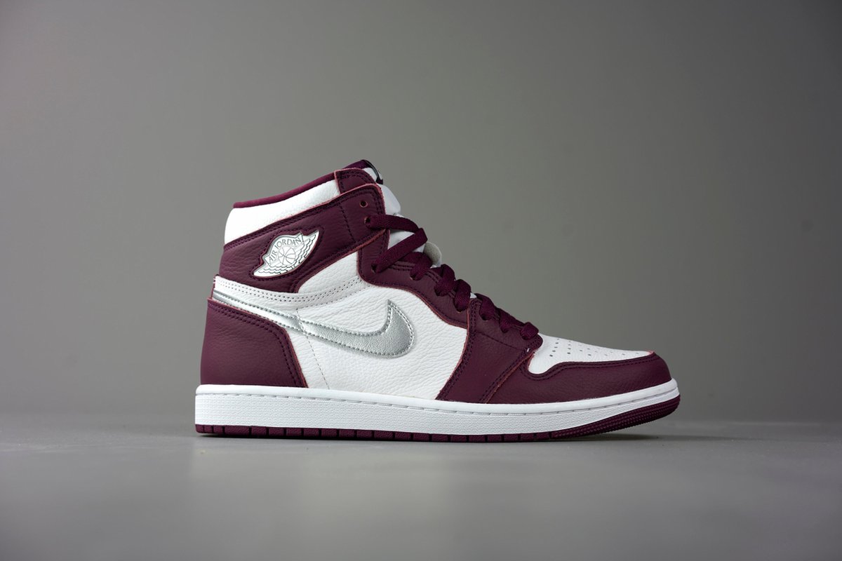 Air Jordan 1 Retro High OG ‘ ‘ – 555088-611 – sneakers hoog Rood