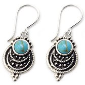 Zilveren oorhangers boho tibetaanse stijl 1001 nacht oud zilver met turquoise steentje