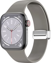 By Qubix Siliconen bandje - Folding Buckle - Grijs - Geschikt voor Apple Watch 38mm - 40mm - 41mm - Compatible Apple watch bandje - smartwatch bandje