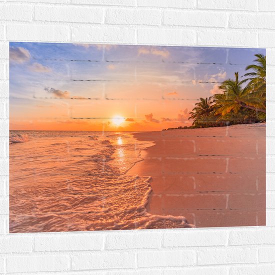 Muursticker - Kalme Golven aanstromend op Strand bij Zonsondergang - 100x75 cm Foto op Muursticker