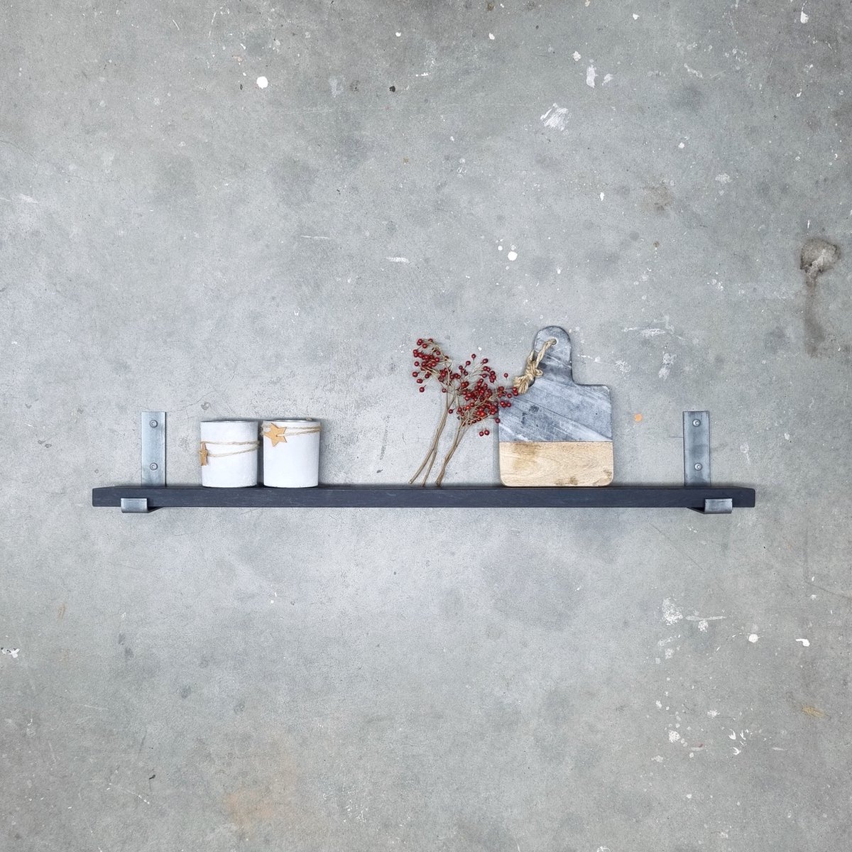 GoudmetHout Wandplank Industrieel - 120 x 10 cm Muurplank - Zwart Eiken Hout - Decoratie Wandrek & Boekenrek - Hangplank Keuken - Wall Shelf + 2 Plankdragers van Ruw Staal Zwart - Zonder coating - 10 cm