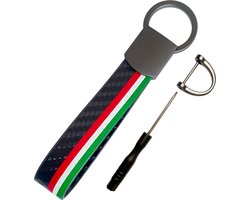 Carbon Look Auto Sleutelhanger - Italiaanse Vlag - Past bij Alle Automerken / Universeel - Keychain Sleutel Hanger Cadeau - Italië Auto Accessoires