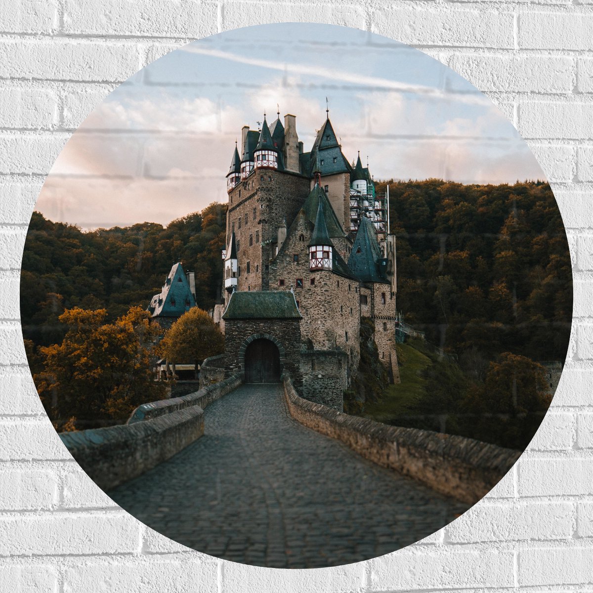 Muursticker Cirkel - Burg Eltz Kasteel in Wierschem, Duitsland - 90x90 cm Foto op Muurstic