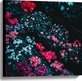 Canvas - Fel Gekleurde Bloemen Struiken - 60x60 cm Foto op Canvas Schilderij (Wanddecoratie op Canvas)