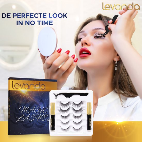 Vrouw met rode lippen brengt met pincet nepwimpers aan. Set met 5 paar wimpers, 2 magnetische eyeliners, pincet.