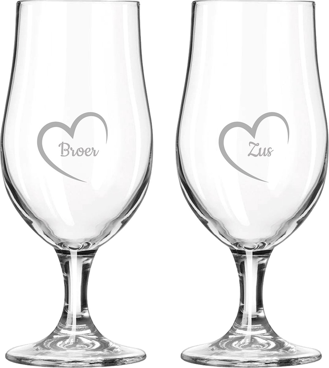 Gegraveerde bierglas op voet 49cl Broer met hartje & Zus met hartje
