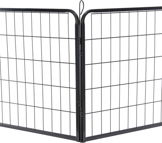 Close-up van de scharnierende verbinding tussen twee zwarte metalen panelen van een puppyren.