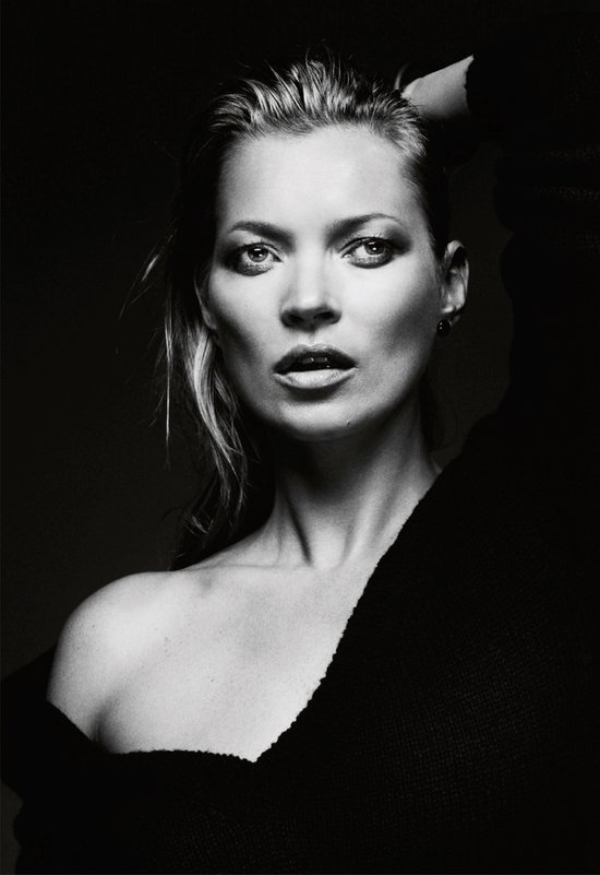 Wall Of Fame Collection- Kate Moss- Kristal Helder Galerie kwaliteit Plexiglas 5mm. - Blind Aluminium Ophangframe - Luxe wanddecoratie - Fotokunst - professioneel verpakt en gratis bezorgd