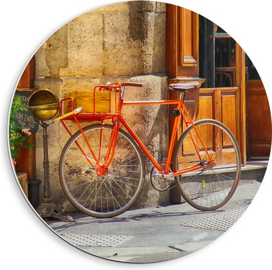 WallClassics - PVC Schuimplaat Muurcirkel - Oranje Fiets voor Café - 40x40 cm Foto op Muurcirkel (met ophangsysteem)