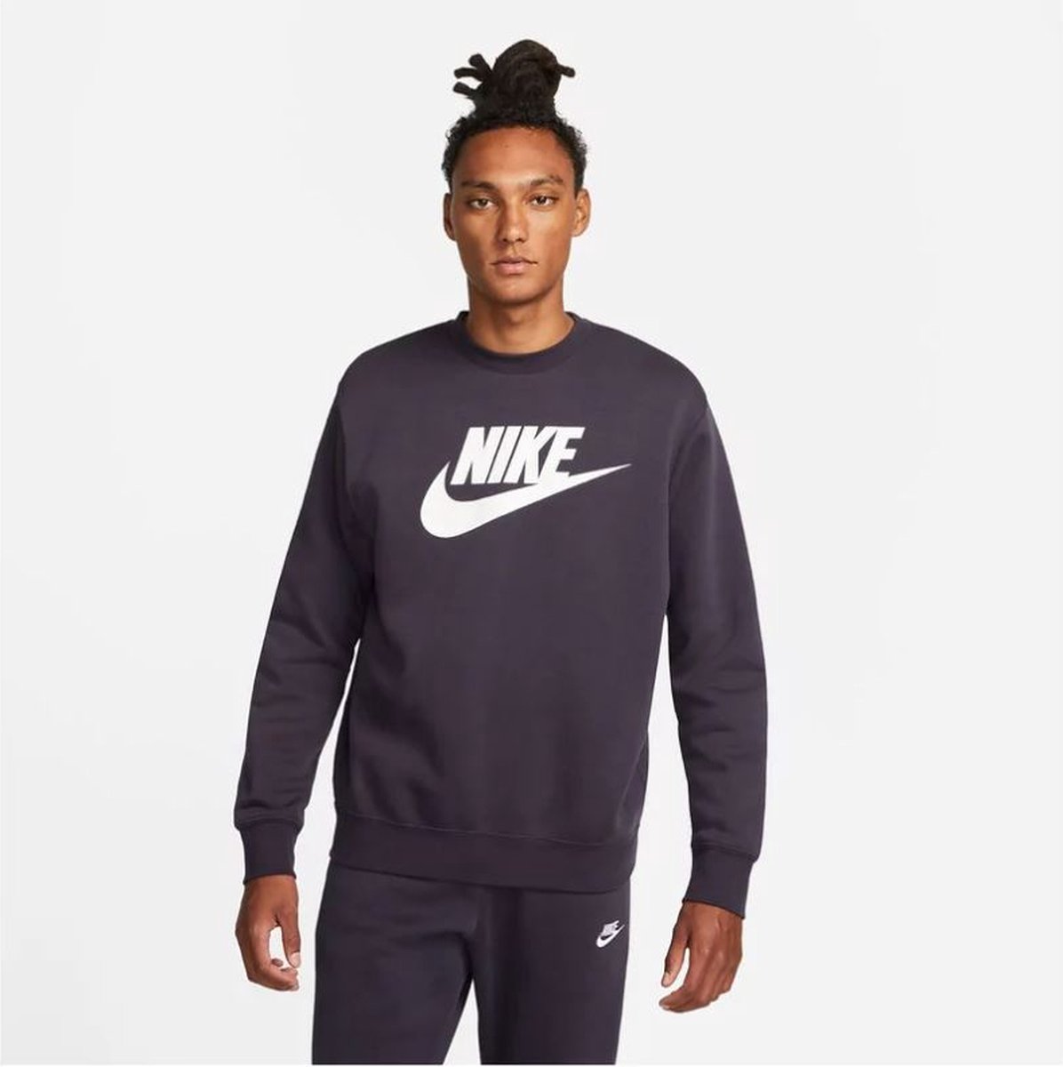 Nike Club Graphic Sweater – Unisex Paars