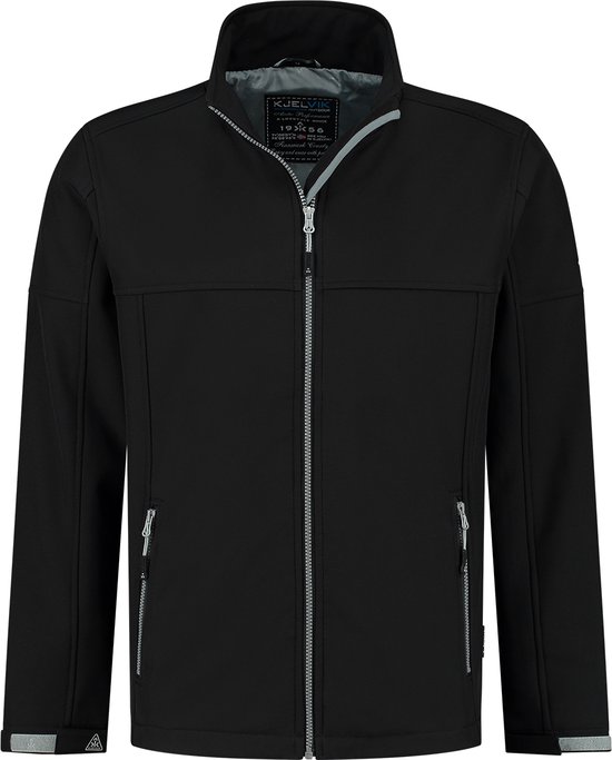 Zwarte Kjelvik softshell jas met rits en label.