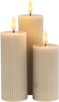 Sirius Smilla - rechargeable - set van 3 oplaadbare warm grijze pilaar kaarsen met ribbel structuur - ø 5 cm - H 10 / 12,5 / 15 cm