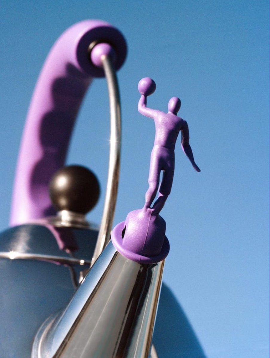 Bouilloire en acier et poignée violette 200 cl 3909 Edition Limitée  Numérotée Virgil Abloh - Alessi