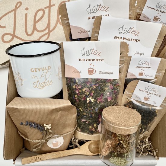 Foto: Lottea jubileumbox tijd voor feest het theeplankje het theeplankje giftbox deluxe gevuld met liefde theebox thee box thee cadeau theeset theepakket thee cadeaupakket verjaardag cadeau vriendinnen cadeaus