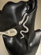 Snake design oorbel