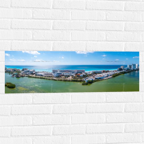 Foto: Muursticker lange boulevard van laguna del condado in san juan puerto rico 90x30 cm foto op muursticker