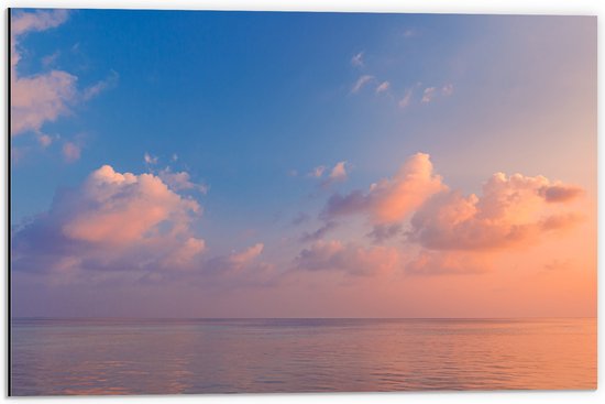 Dibond - Zonsondergang op Zee met Zachte Pastelkleuren - 60x40 cm Foto op Aluminium (Met Ophangsysteem)