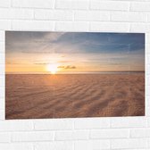Muursticker - Close up van het Strand met Mooie Zonsondergang - 90x60 cm Foto op Muursticker