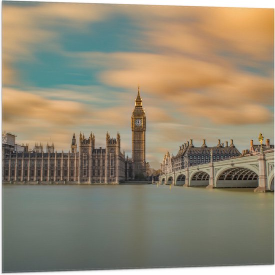 WallClassics - Vlag - Big Ben aan het Water - Londen - 80x80 cm Foto op Polyester Vlag