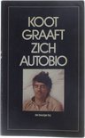 Koot graaft zich autobio