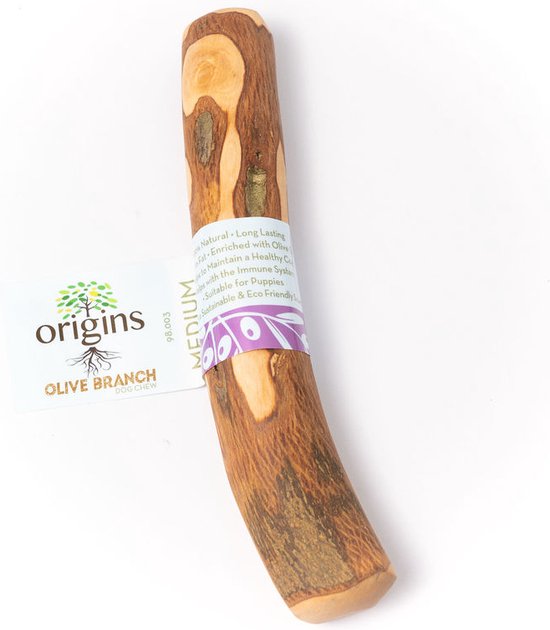 Medium, 100% natuurlijke olijfhouten kauwstick, bruin met lichtbruine en beige vlekken, met een groen-paars label.