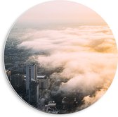 WallClassics - PVC Schuimplaat Muurcirkel - Laag Wolken over de Stad - 40x40 cm Foto op Muurcirkel (met ophangsysteem)