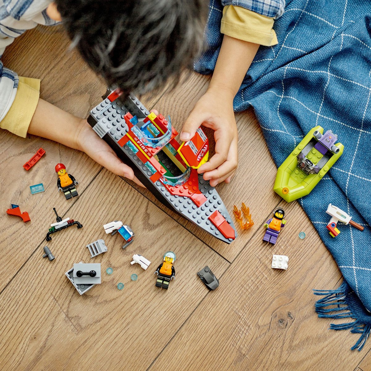 LEGO City Reddingsboot Brand Speelgoed voor Kinderen - 60373 — afbeelding 21