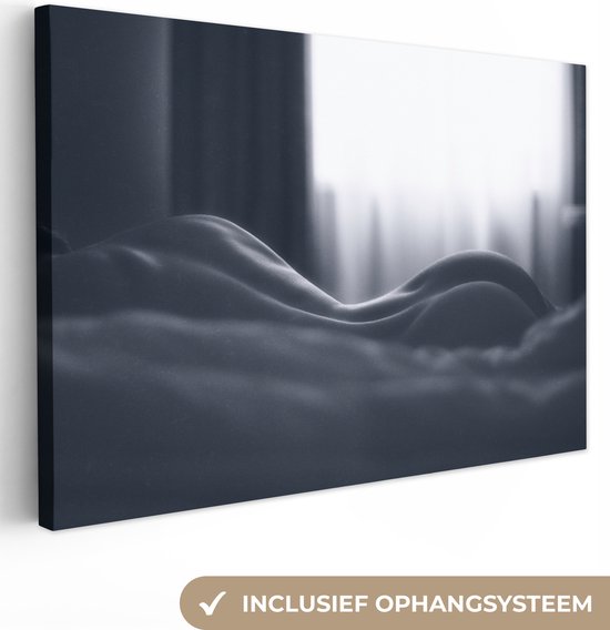 Canvas schilderij - Portret - Vrouw - Bed - Zwart wit - Canvas doek - 180x120 cm - Schilderij woonkamer - Foto op canvas