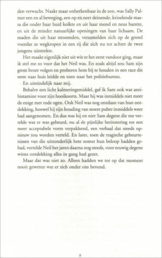 Pagina uit een boek met Nederlandse tekst, beginnend met 'den verwacht. Naakt maar onherkenbaar in de zon, was Sally Palmer...'