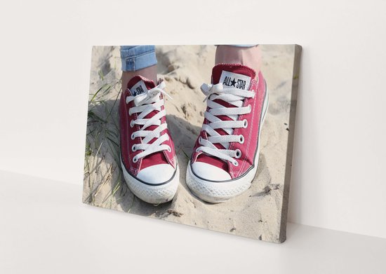 Rode canvas schoenen | Canvasdoek | Wanddecoratie | 30CM x 20CM | Schilderij | Foto op canvas
