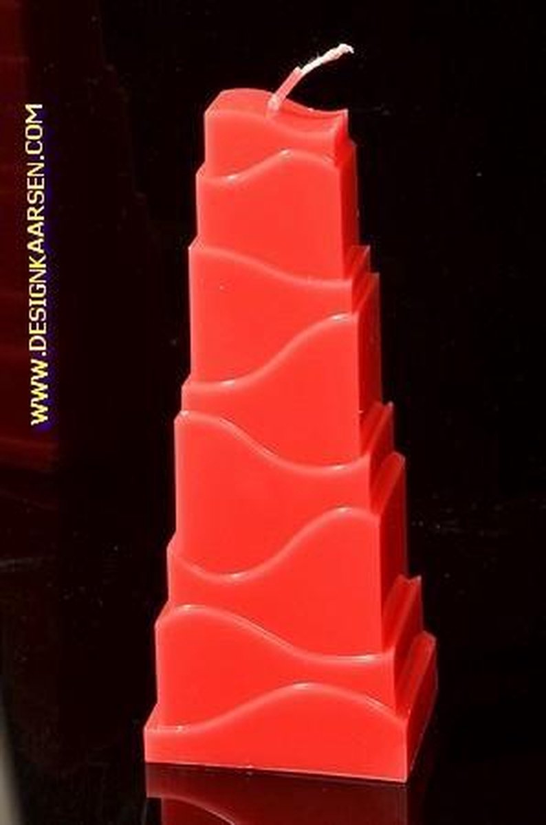 Toren Kaars, ROOD metallic, hoogte: 21cm, Gemaakt door Candles by Milanne