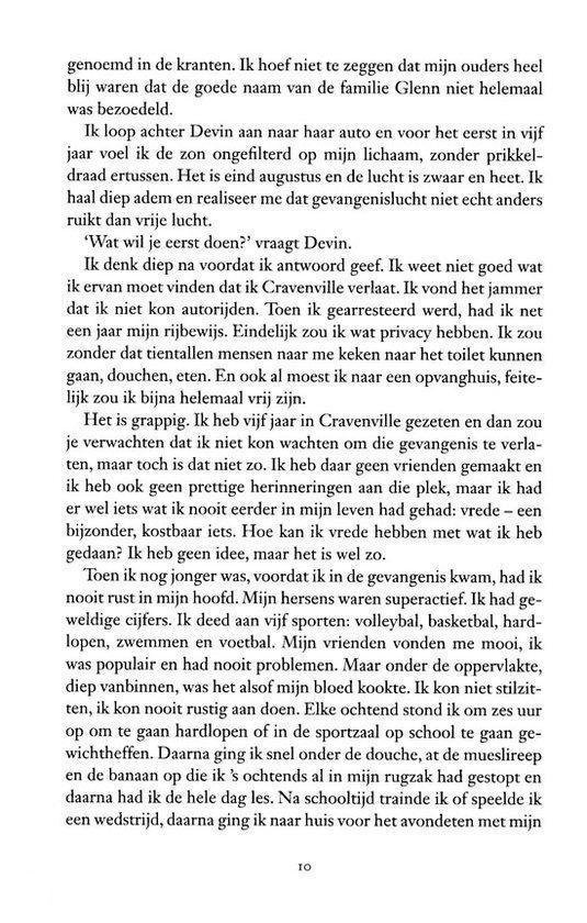 genoemd in de kranten. Ik hoef niet te zeggen dat mijn ouders heel blij waren dat de goede naam van de familie Glenn niet helemaal was. Beoordeeld.