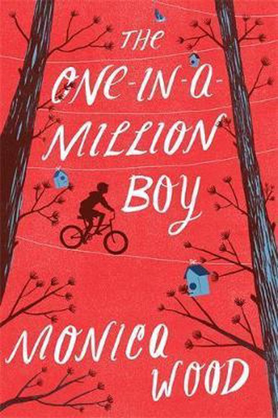 Boekcover van 'The One-in-a-Million Boy' met rode achtergrond, boomtakken, vogelhuisjes en een jongen op een fiets. De titel en auteur staan er in witte letters op.