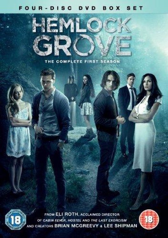 Box set van de eerste seizoen van Hemlock Grove, met 7 hoofdpersonen in een bosrijke omgeving. "Hemlock Grove The Complete First Season" staat bovenaan.